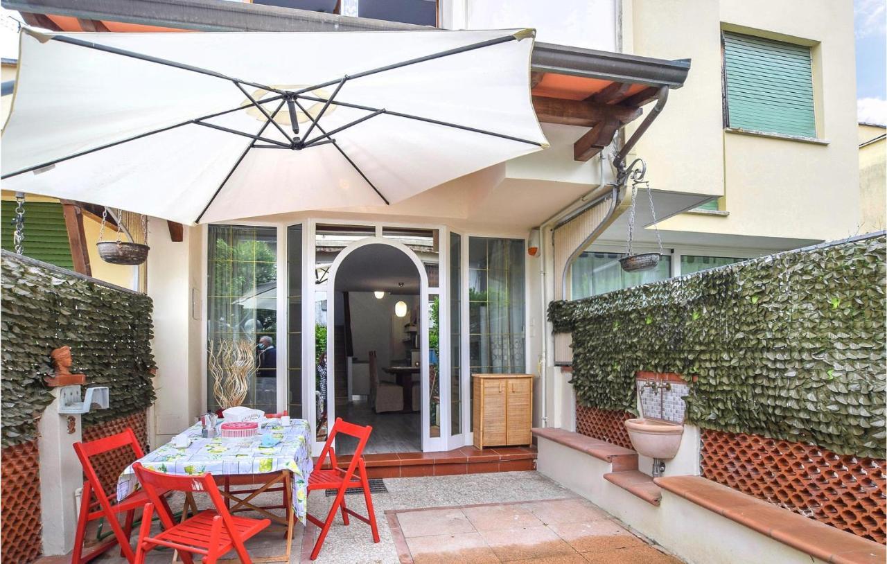 Hébergement de vacances Nice In Torre Del Lago With 3 Bedrooms And Wifi Torre del Lago Puccini